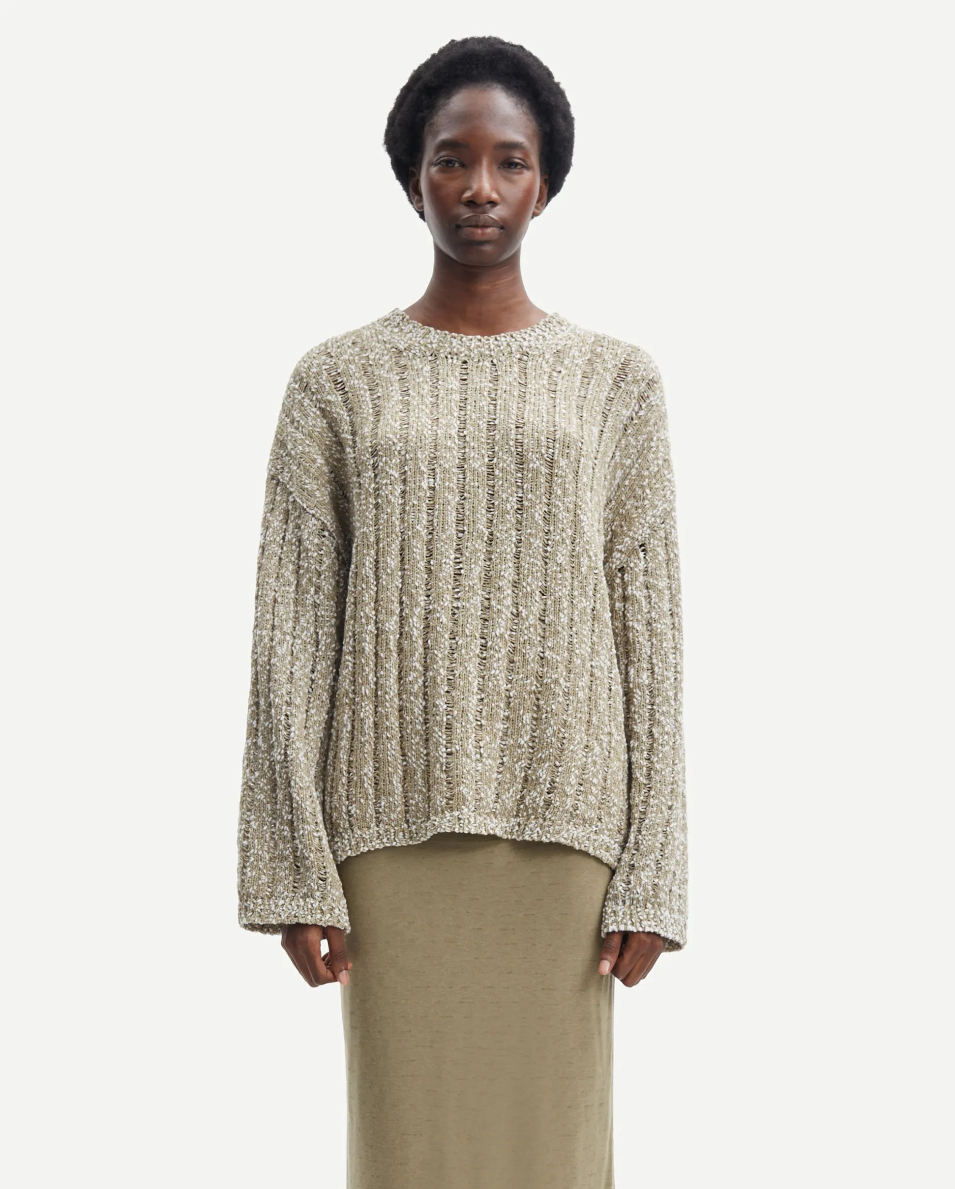 JULIA CREW NECK / SILVER SAGE