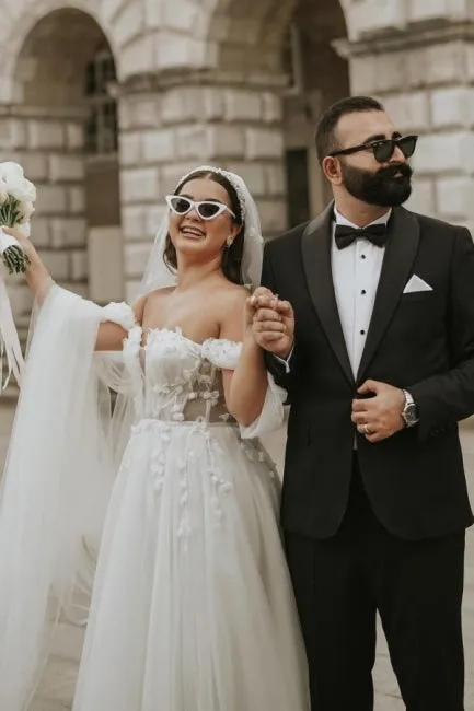 Romantic off-the-shoulder cap sleeves a-line tulle Wedding dress